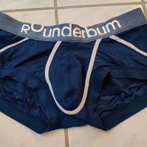 Rounderbum hot trunk